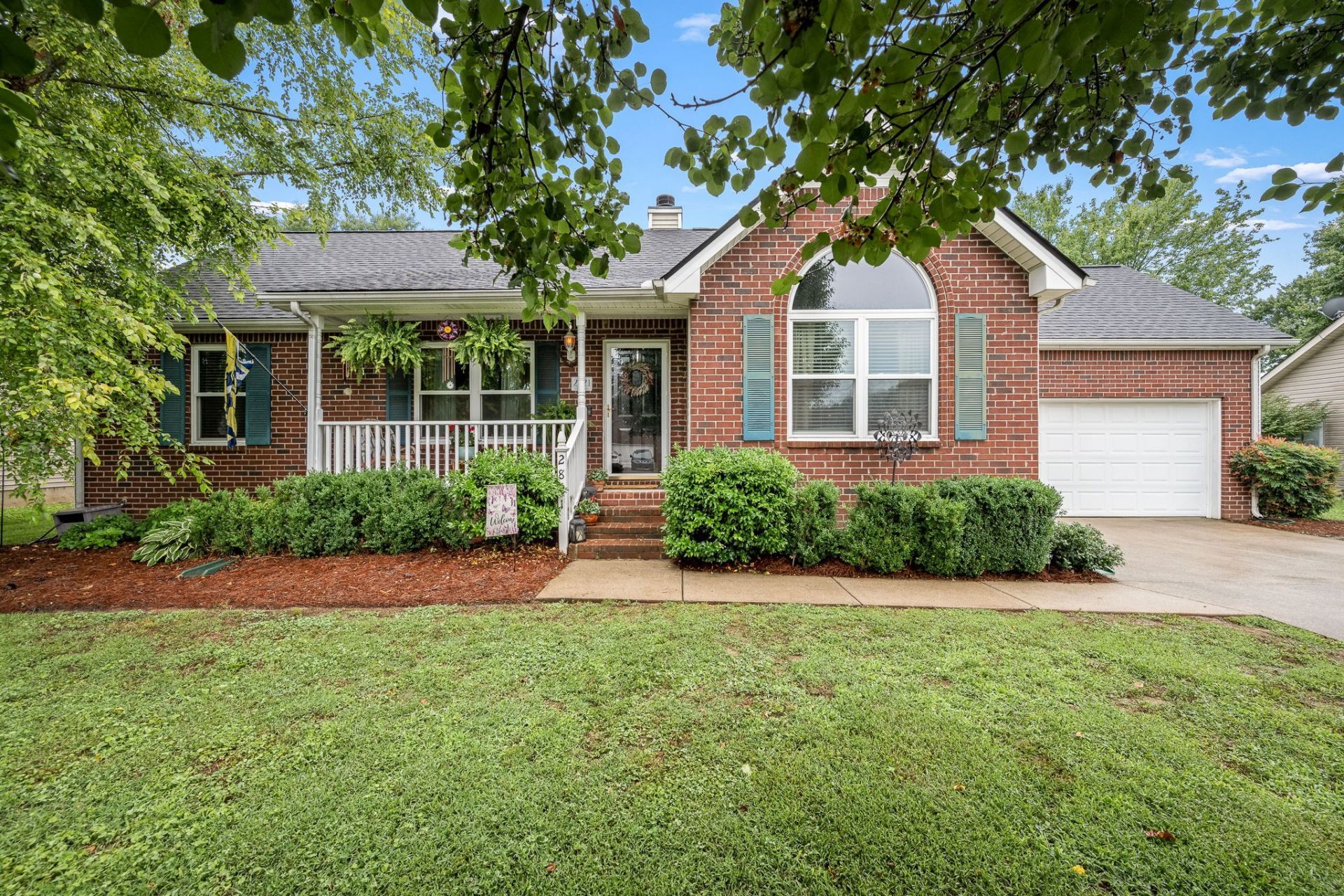 2821 Holsted Dr, Murfreesboro, TN 37128 Main Photo