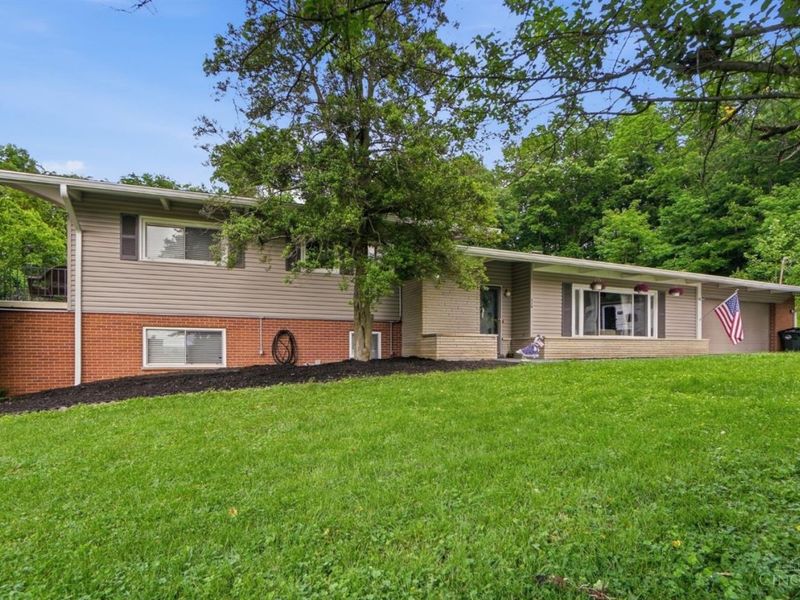 716 Shelley Drive, Batavia, OH 45103 Photo 2