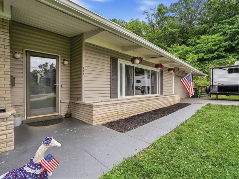 716 Shelley Drive, Batavia, OH 45103 Photo 4