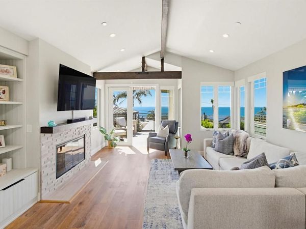 2111 Edinburg, Cardiff By The Sea, CA 92007