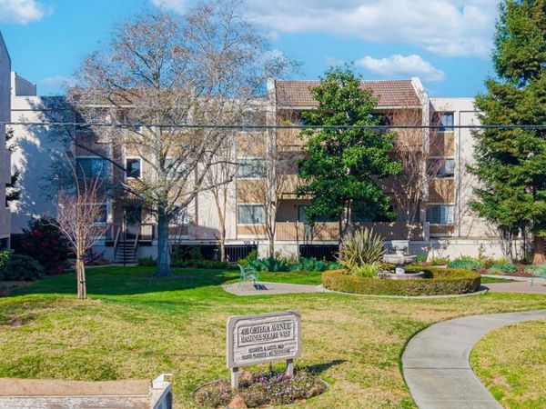 400 Ortega Avenue, Unit 216, Mountain View, CA 94040