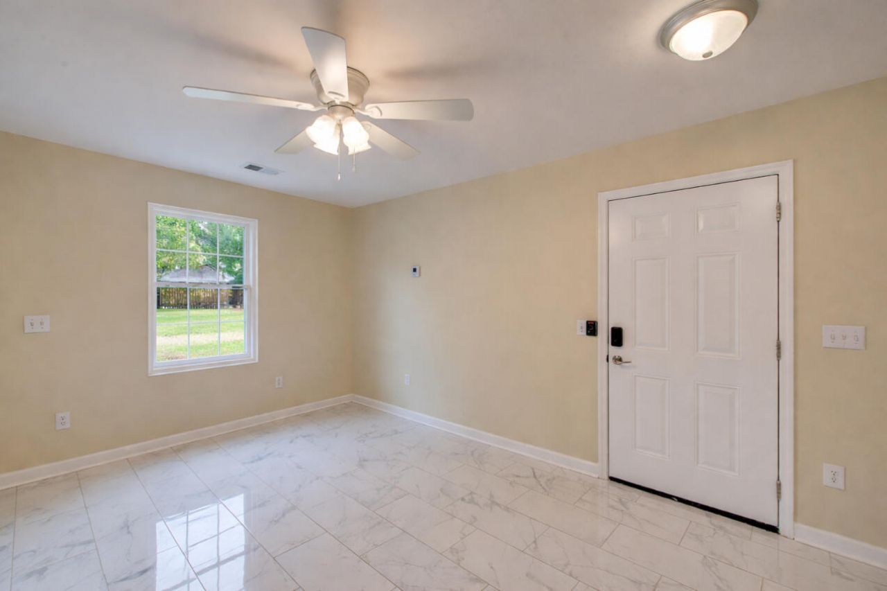 1339 Kiki Way Photo 26