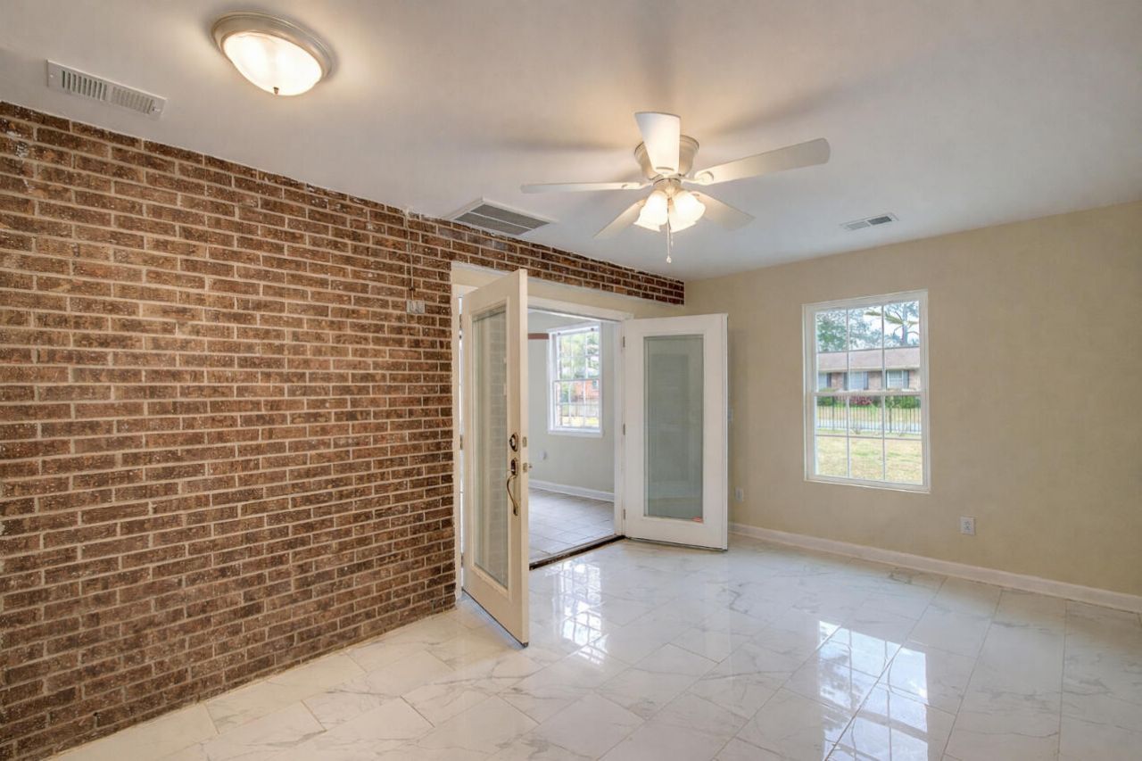 1339 Kiki Way Photo 27