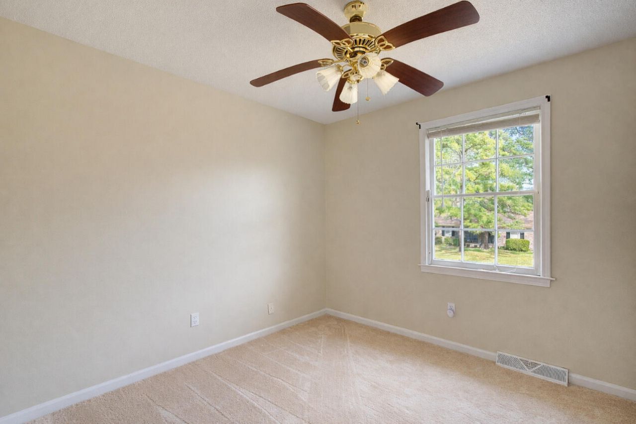 1339 Kiki Way Photo 39