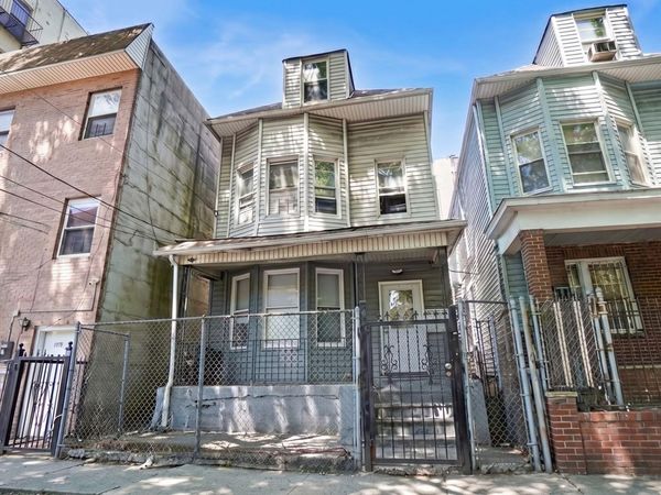 2657 Briggs Avenue , Bronx, NY 10458