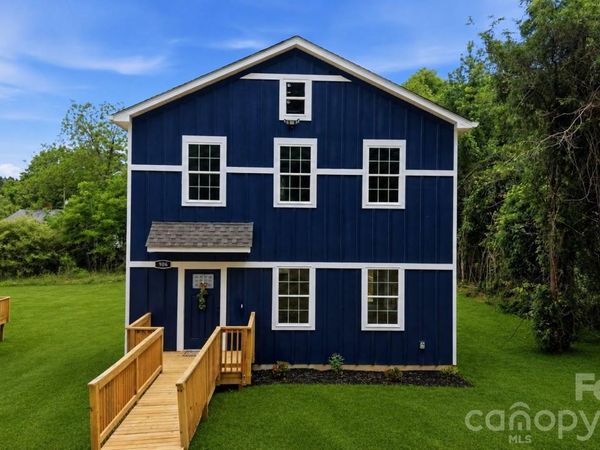 906 Dewey Street , Badin, NC 28009