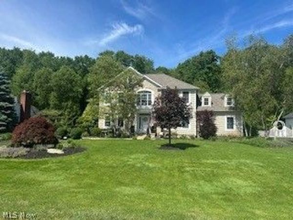 18310 Hearthstone, Chagrin Falls, OH 44022