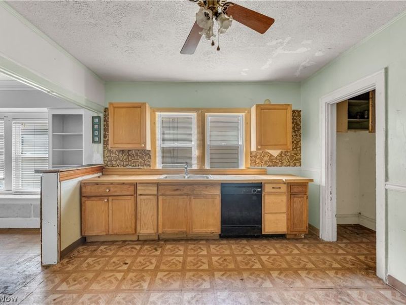 4086 E 141st Street, Cleveland, OH 44128 Photo 10