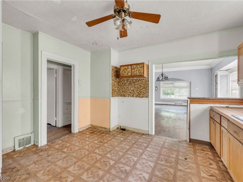 4086 E 141st Street, Cleveland, OH 44128 Photo 12