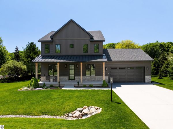 9336 Summerfield Drive E, Traverse City, MI 49684