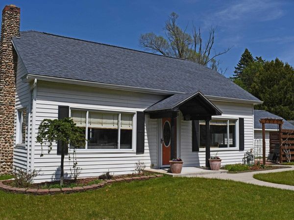 400 Bridge, East Tawas, MI 48730