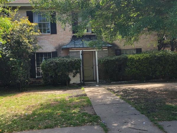 9711 Parkfield DR, Austin, TX 78758