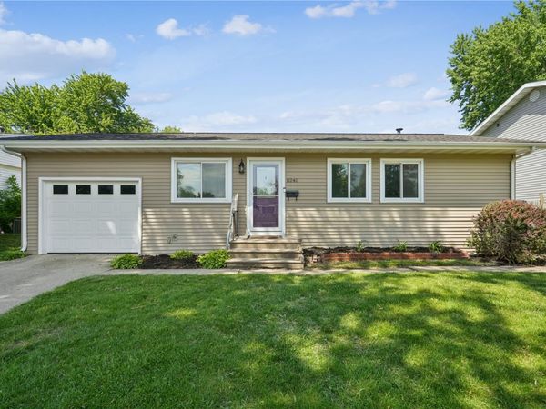 5240 Harbet Avenue NW, Cedar Rapids, IA 52405