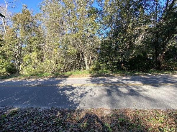 221 17Th Street , Apalachicola, FL 32320