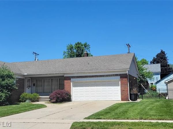 860 Palmer Street, Plymouth, MI 48170