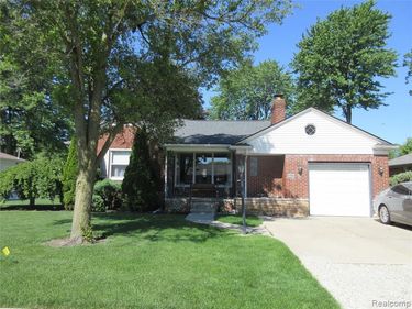 28325 Elmdale Street , St. Clair Shores, MI 48081