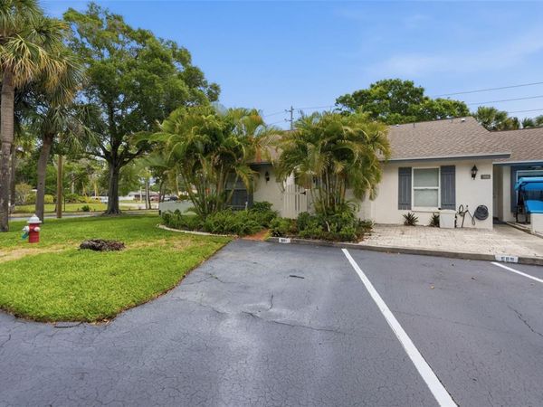 561 LAGUNA VISTA COURT, LARGO, FL 33771
