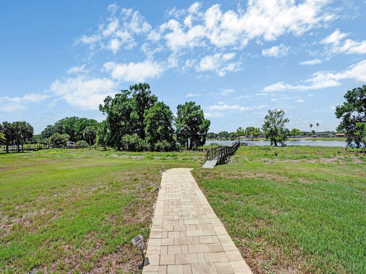 16270 Forest Mist Court, Alva, FL 33920 Photo