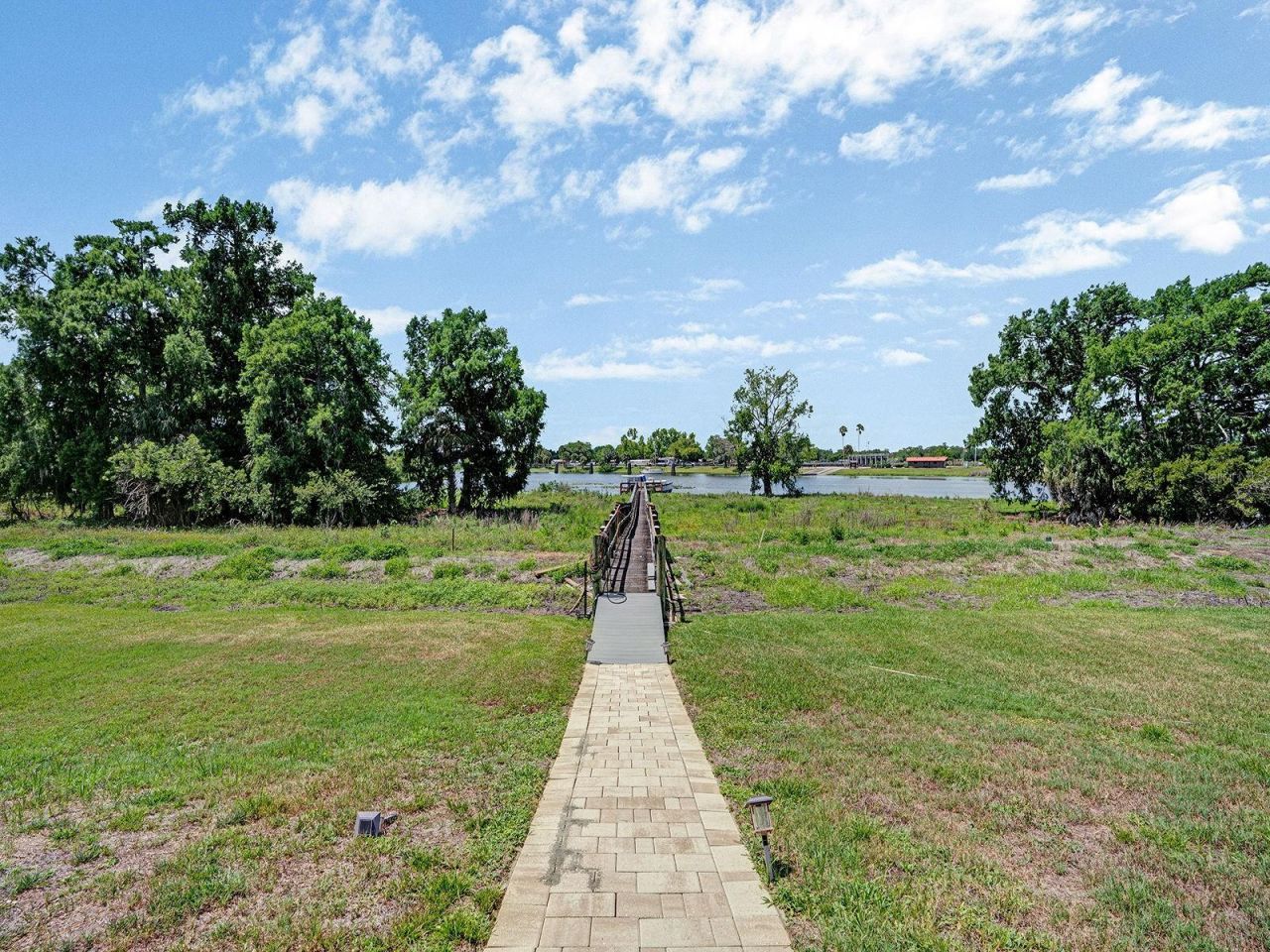 16270 Forest Mist Court, Alva, FL 33920 Photo