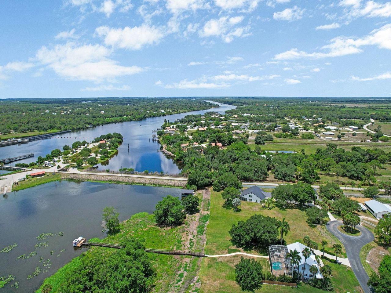16270 Forest Mist Court, Alva, FL 33920 Photo