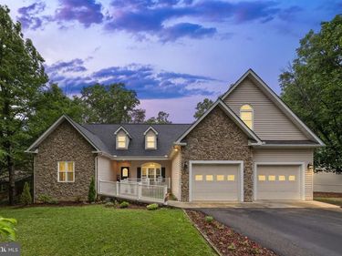 126 YORKTOWN BOULEVARD, LOCUST GROVE, VA 22508