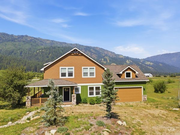 19 Southfork Ln, Garden Valley, ID 83622