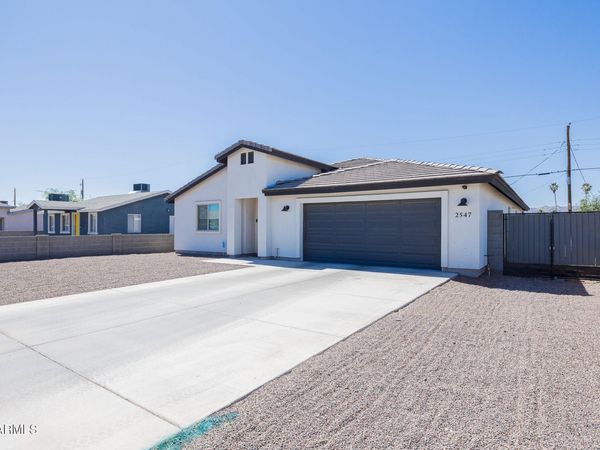 2547 E ILLINI Street, Phoenix, AZ 85040