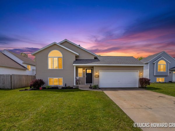 341 Pioneer Trail NE, Cedar Springs, MI 49319