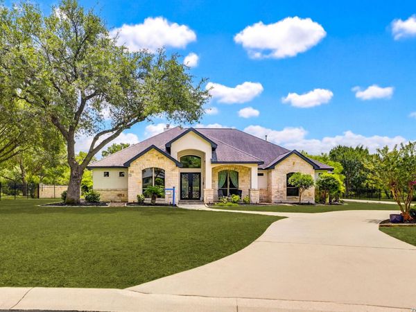 8211 Wild Wind Park, Garden Ridge, TX 78266