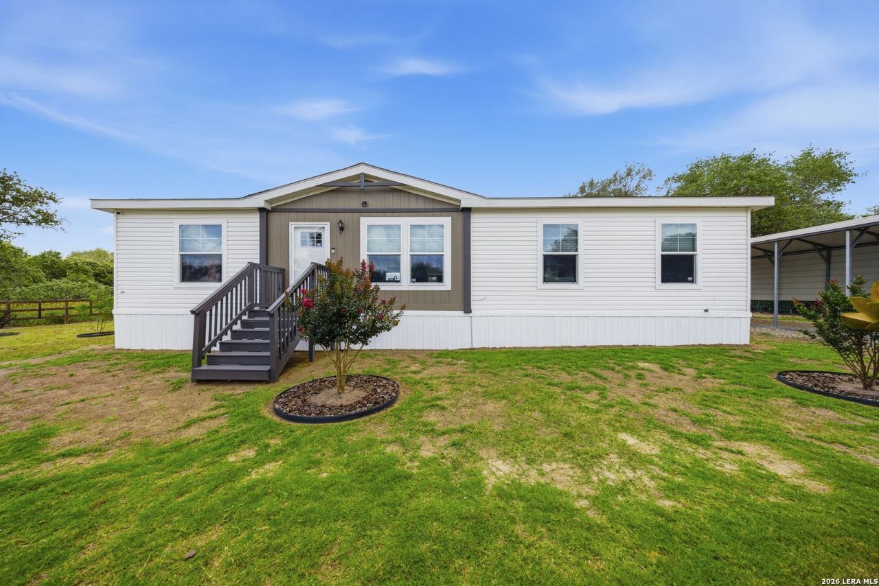 22718 Gold Gap St, Elmendorf, TX 78112 Main Photo