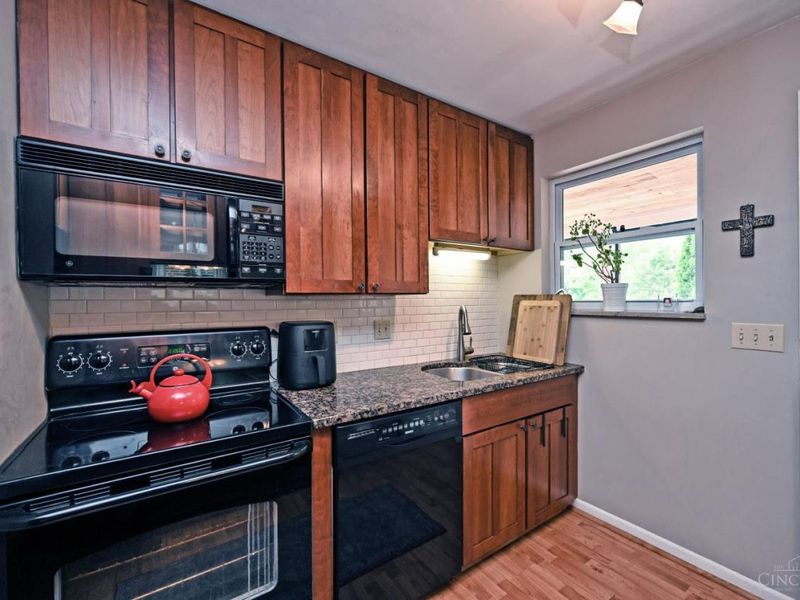 1334 Collinsdale Avenue, Cincinnati, OH 45230 Photo 17