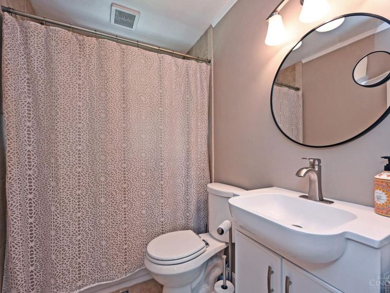 1334 Collinsdale Avenue, Cincinnati, OH 45230 Photo 25