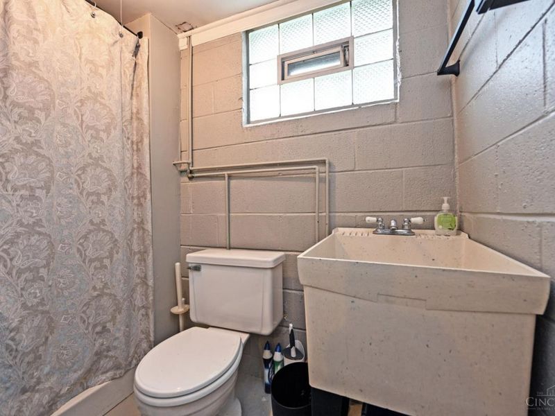 1334 Collinsdale Avenue, Cincinnati, OH 45230 Photo 34