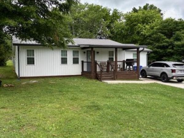 409 Greenwood Circle, Madisonville, TN 37354
