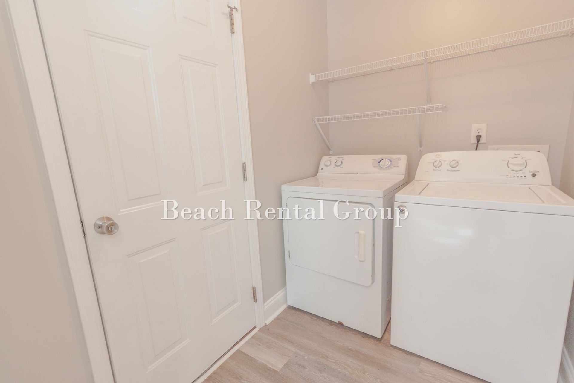204 Macarthur Dr.  Photo 12