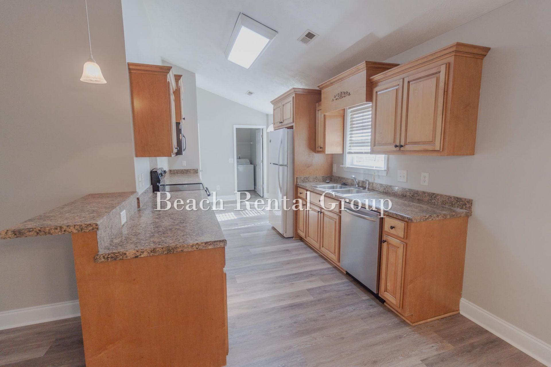 204 Macarthur Dr.  Photo 13