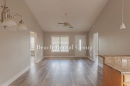 204 Macarthur Dr.  photo 4