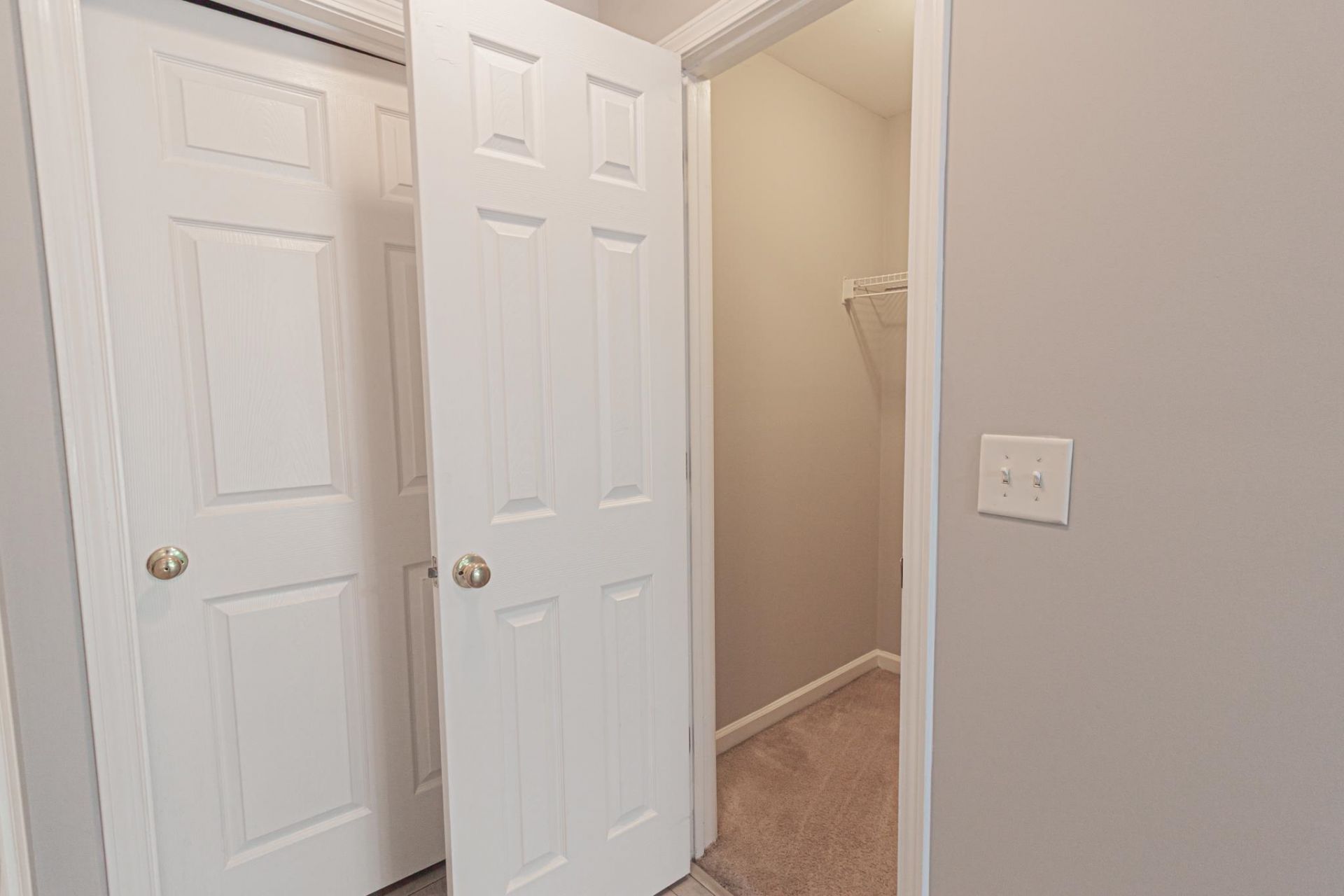 4850 Meadowsweet Dr. Photo 13