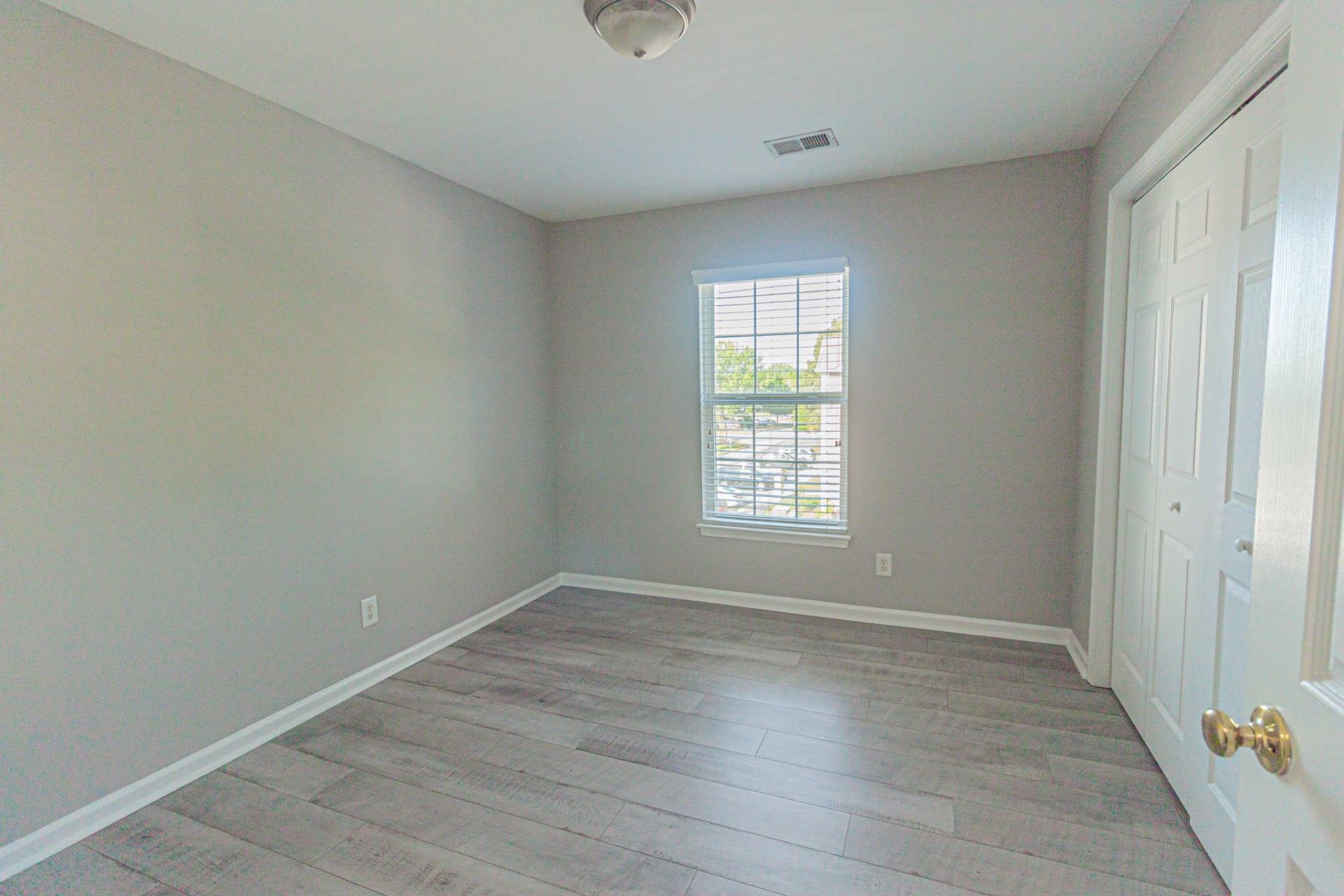 4850 Meadowsweet Dr. Photo 16