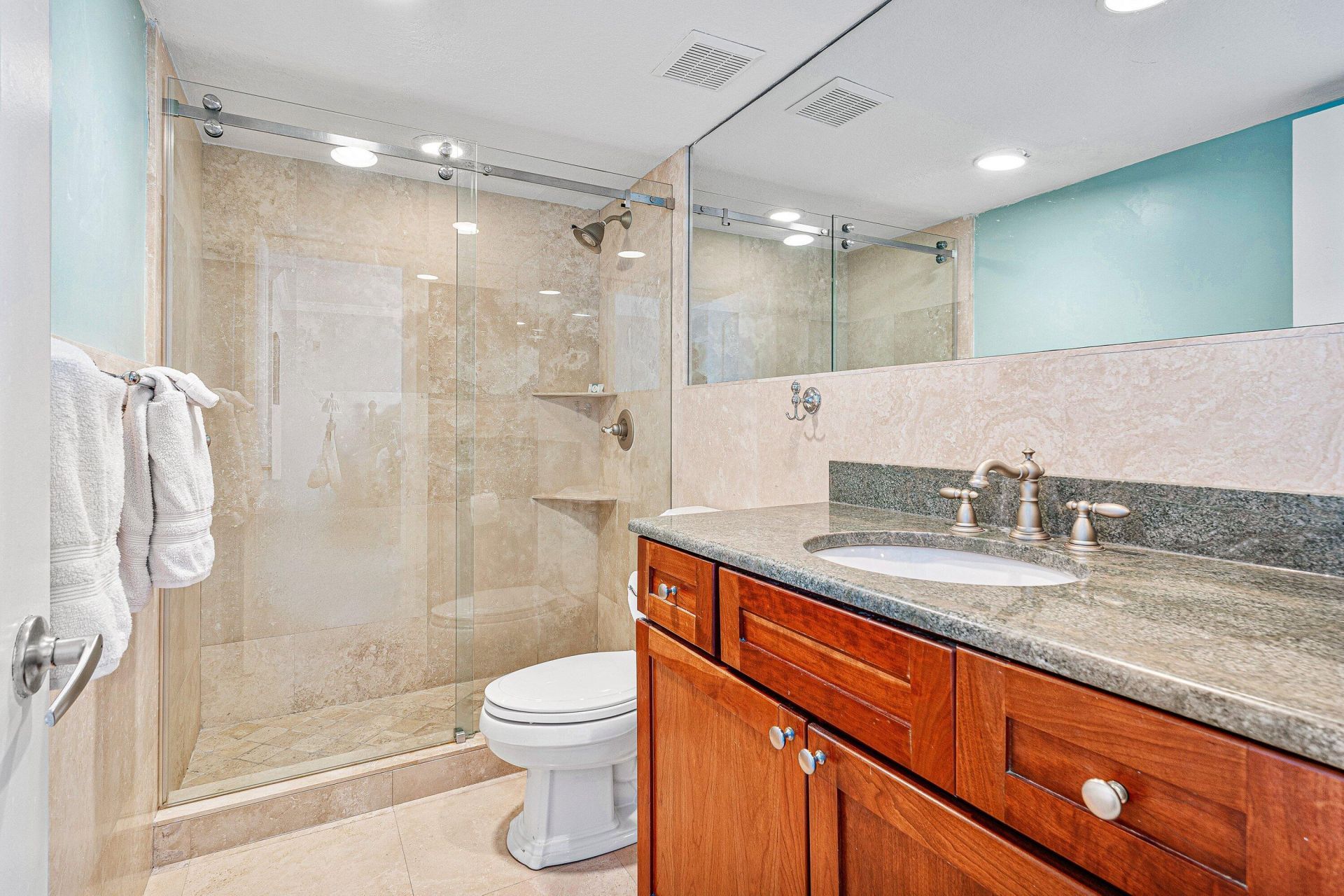 2080 E Hillsboro Boulevard, Unit 407, Deerfield Beach, FL 33441 Photo