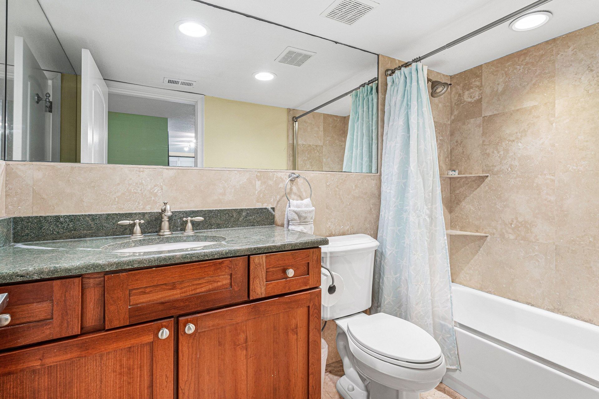 2080 E Hillsboro Boulevard, Unit 407, Deerfield Beach, FL 33441 Photo