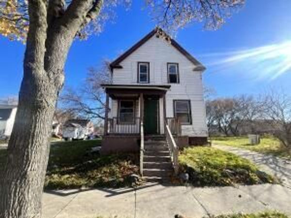 2832 N 14th St, Milwaukee, WI 53206
