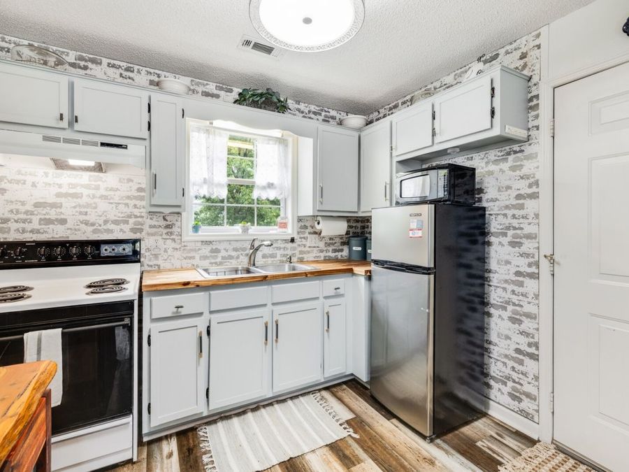 Property Image 80