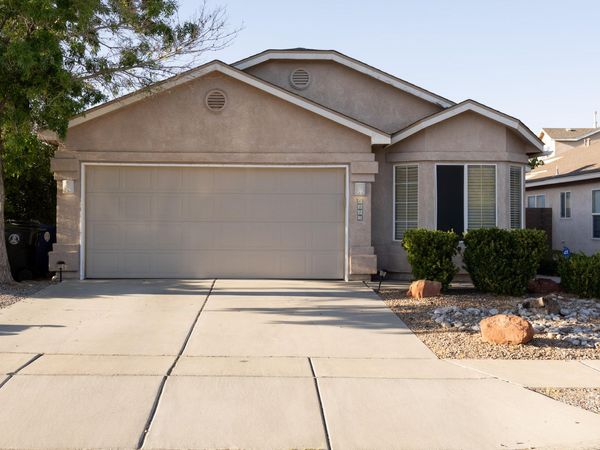 6243 Calle Feliz NW, Albuquerque, NM 87114