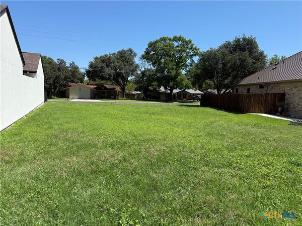 1732 Nordberg , Seguin, TX 78155