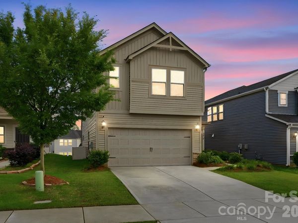 5012 Shadbush Road, Charlotte, NC 28215