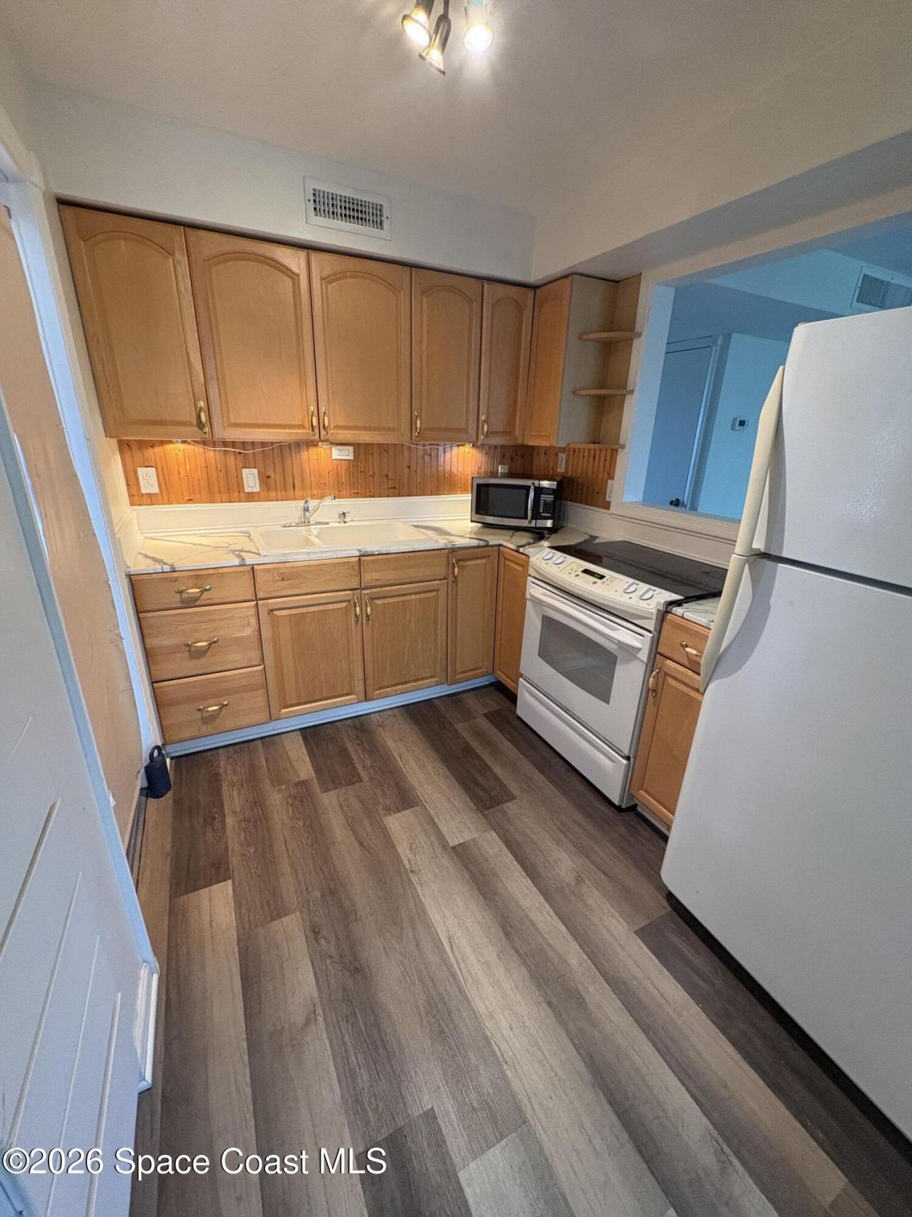 8401 N Atlantic Avenue, Unit J2, Cape Canaveral, FL 32920 Photo