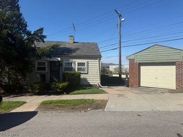 1861 Torbenson Drive, Cleveland, OH 44112