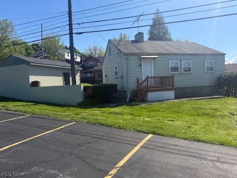 1861 Torbenson Drive, Cleveland, OH 44112 Photo 2