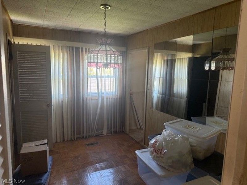 1861 Torbenson Drive, Cleveland, OH 44112 Photo 5